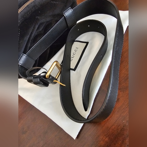 Gucci GG Marmont Velvet Belt Bag - Picture 11 of 16